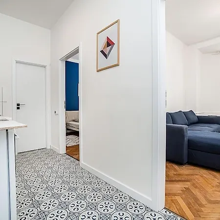 Cozy In Hipster Area *